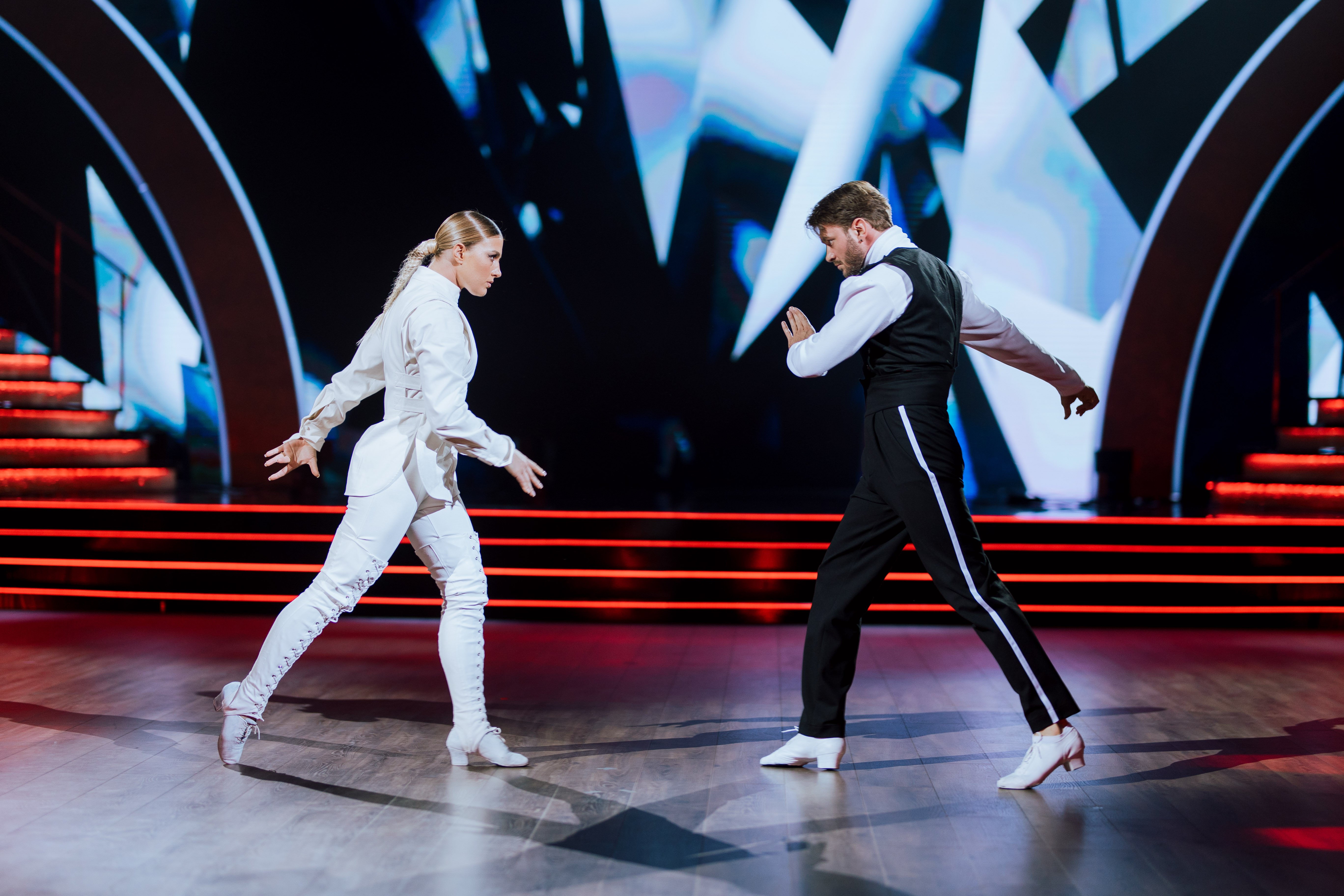 Танці з зірками