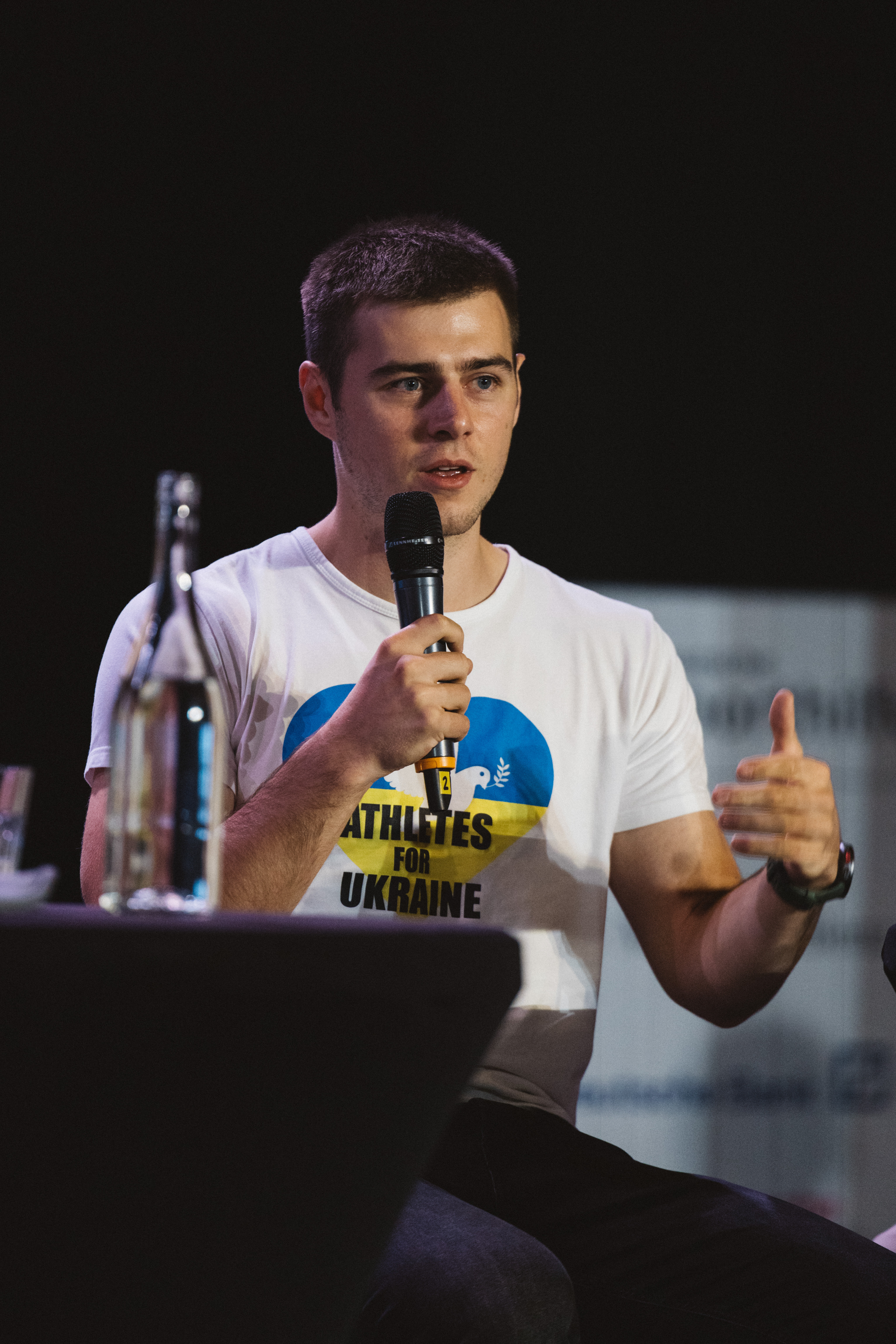 спорт фронт