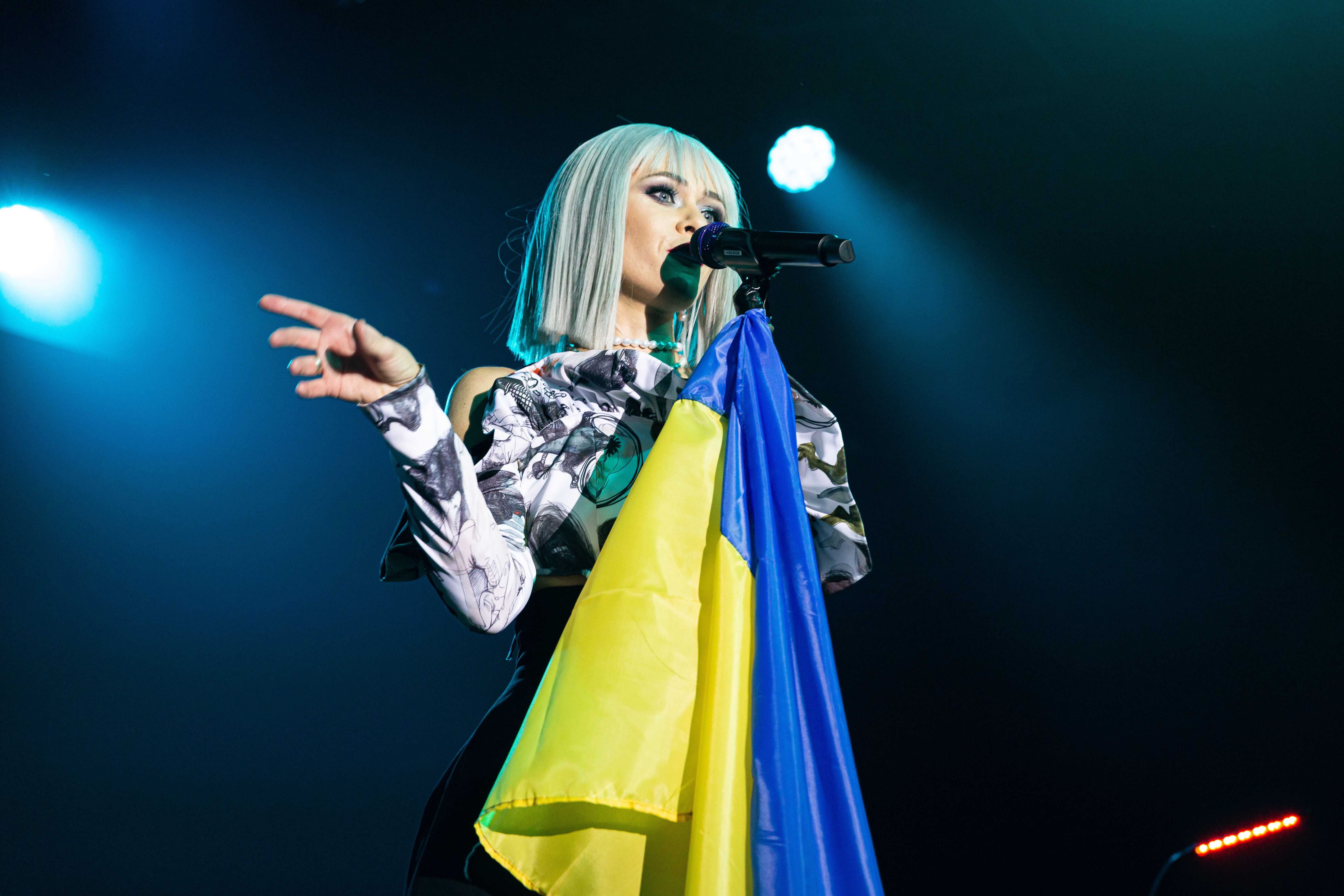 юлія саніна