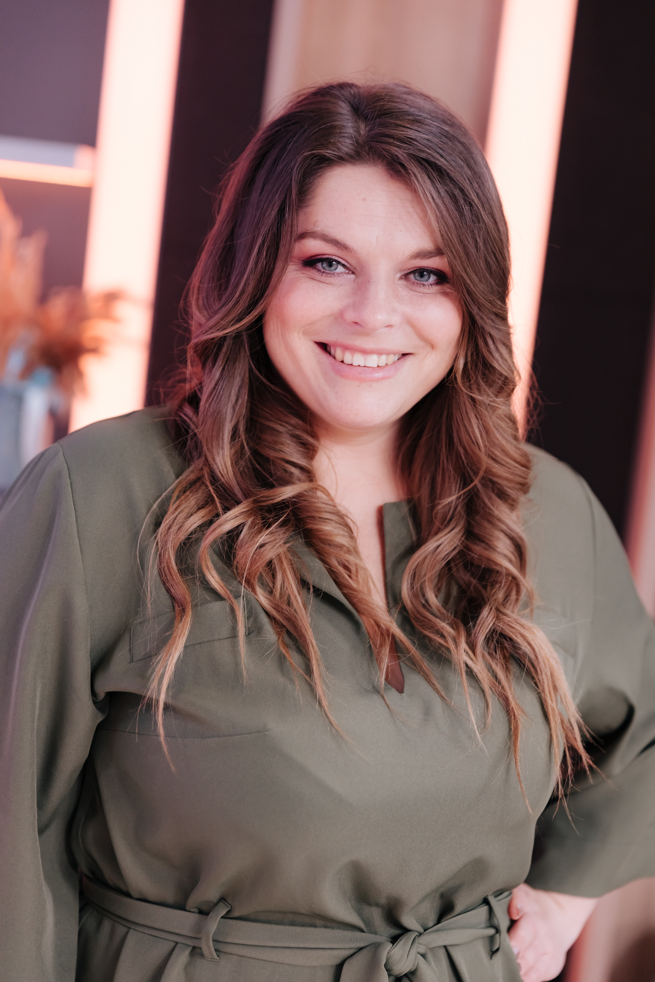 Неля Шовкопляс