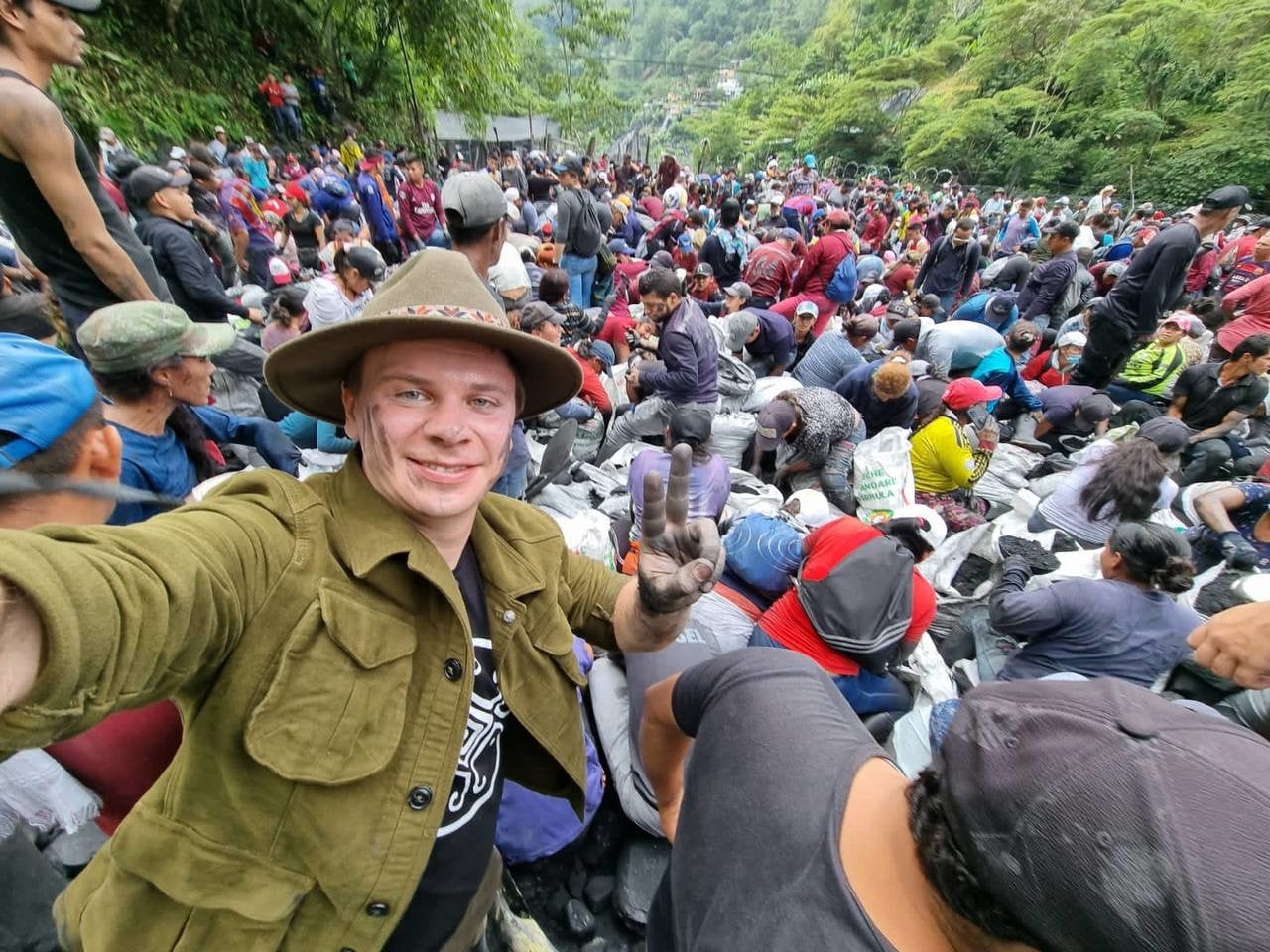 Світ навиворіт 1+1