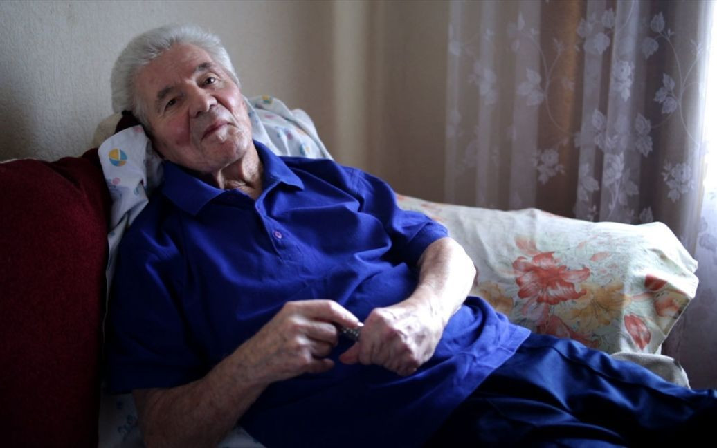 розщеплені на атоми 1+1