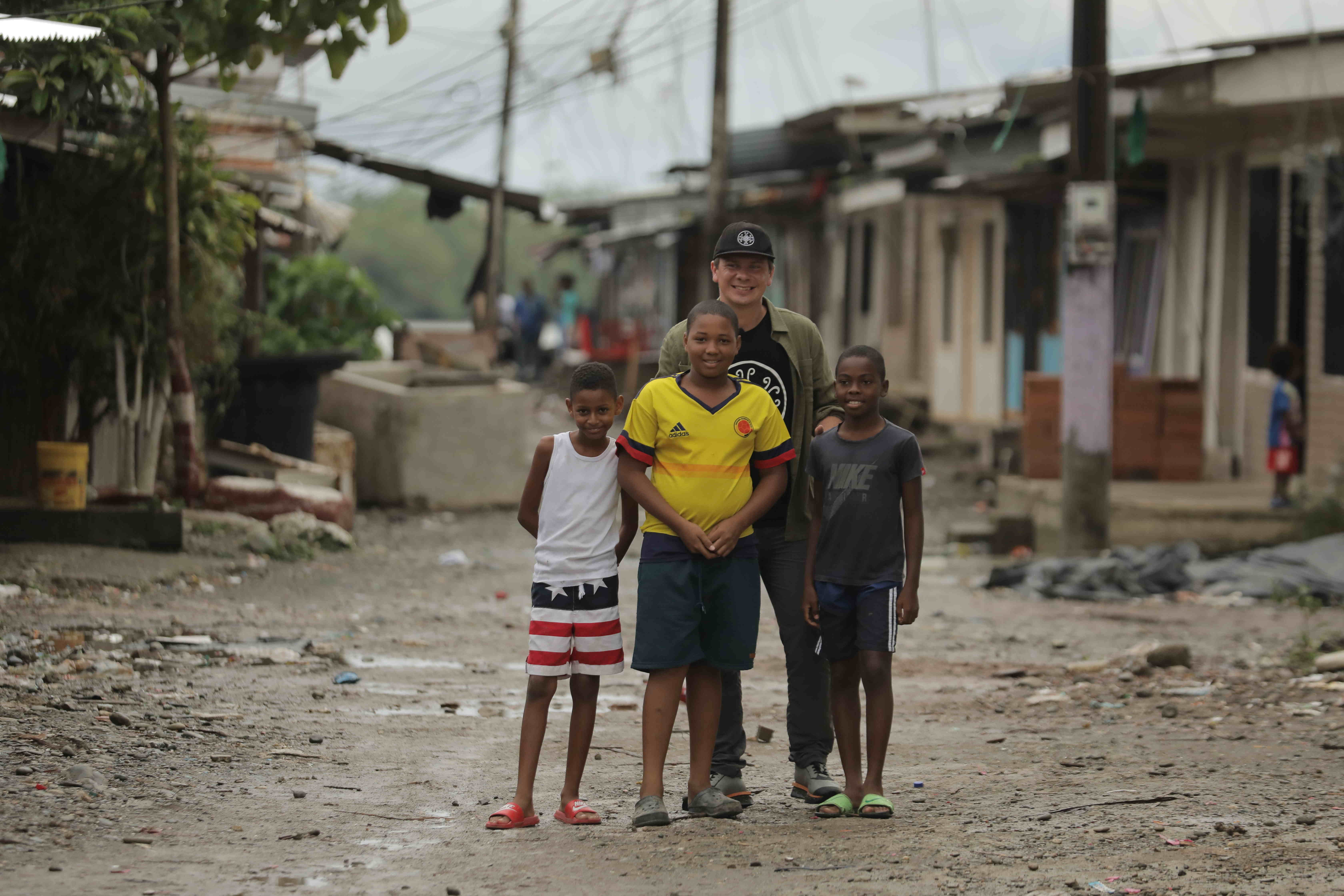 Світ навиворіт 1+1