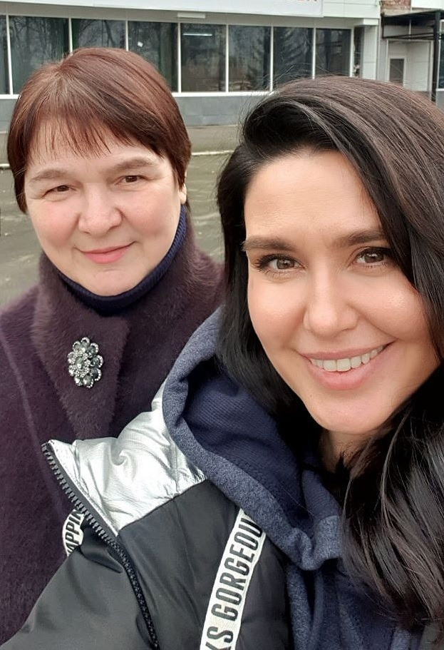 Людмила Барбір з мамою Марією Михайлівною 1+1