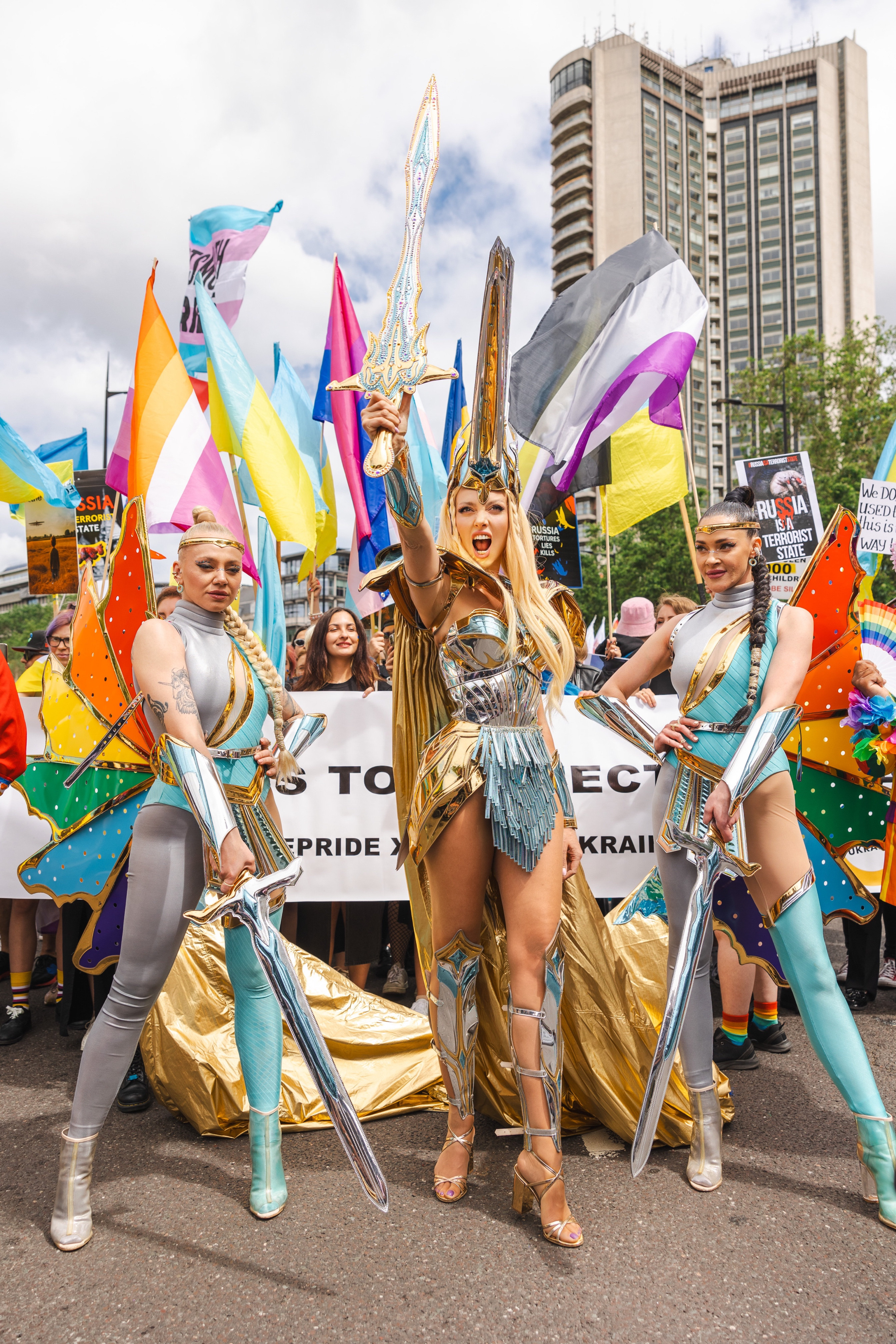 Оля Полякова 1+1