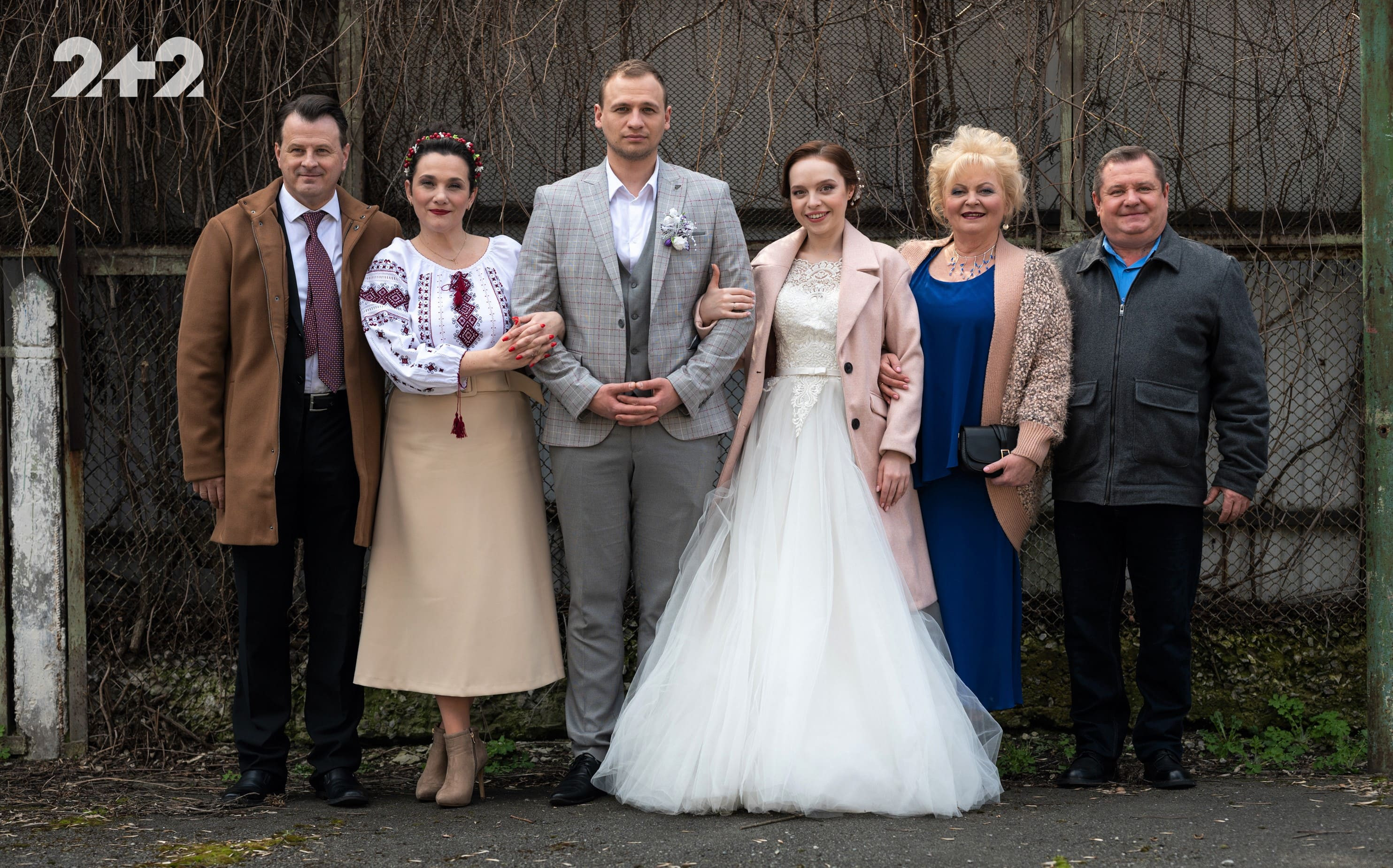 Серіал «Одна родина. Весілля» на телеканалі 2+2