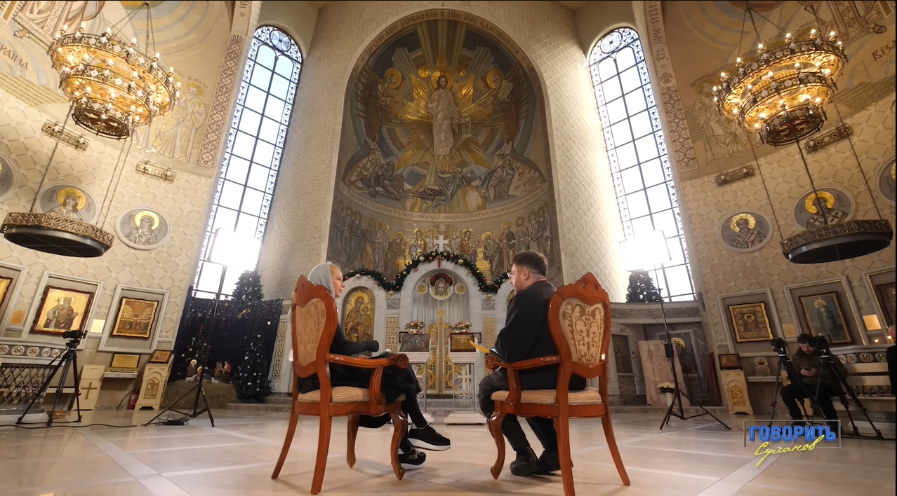 Говорить Суханов