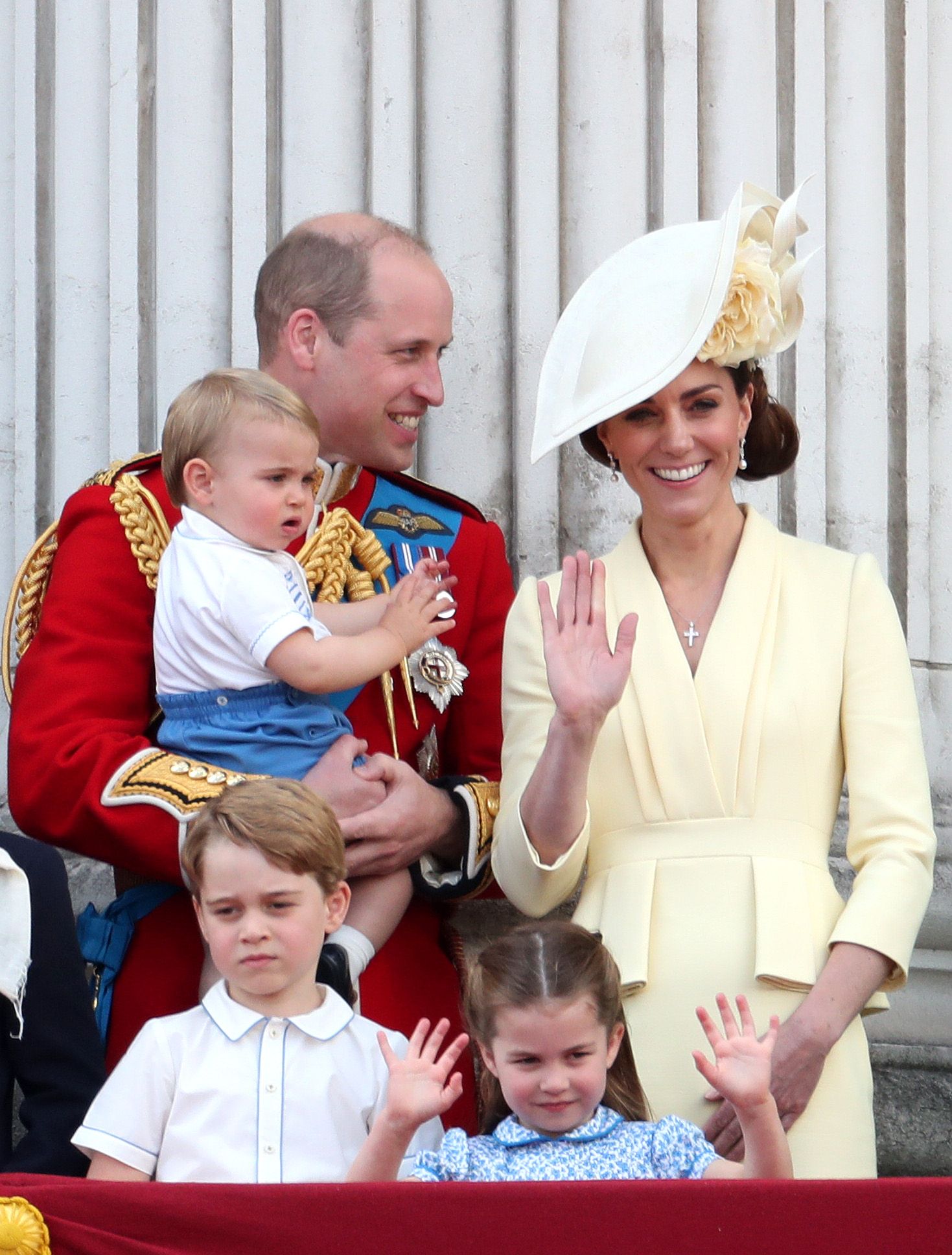 Принцесса миддлтон последние новости. Принц Уильям и Кейт Миддлтон. Принцесса Кейт и принц Уильям. Принцы Кембриджские Джордж и Луи. Кейт Миддлтон и принц Джордж.