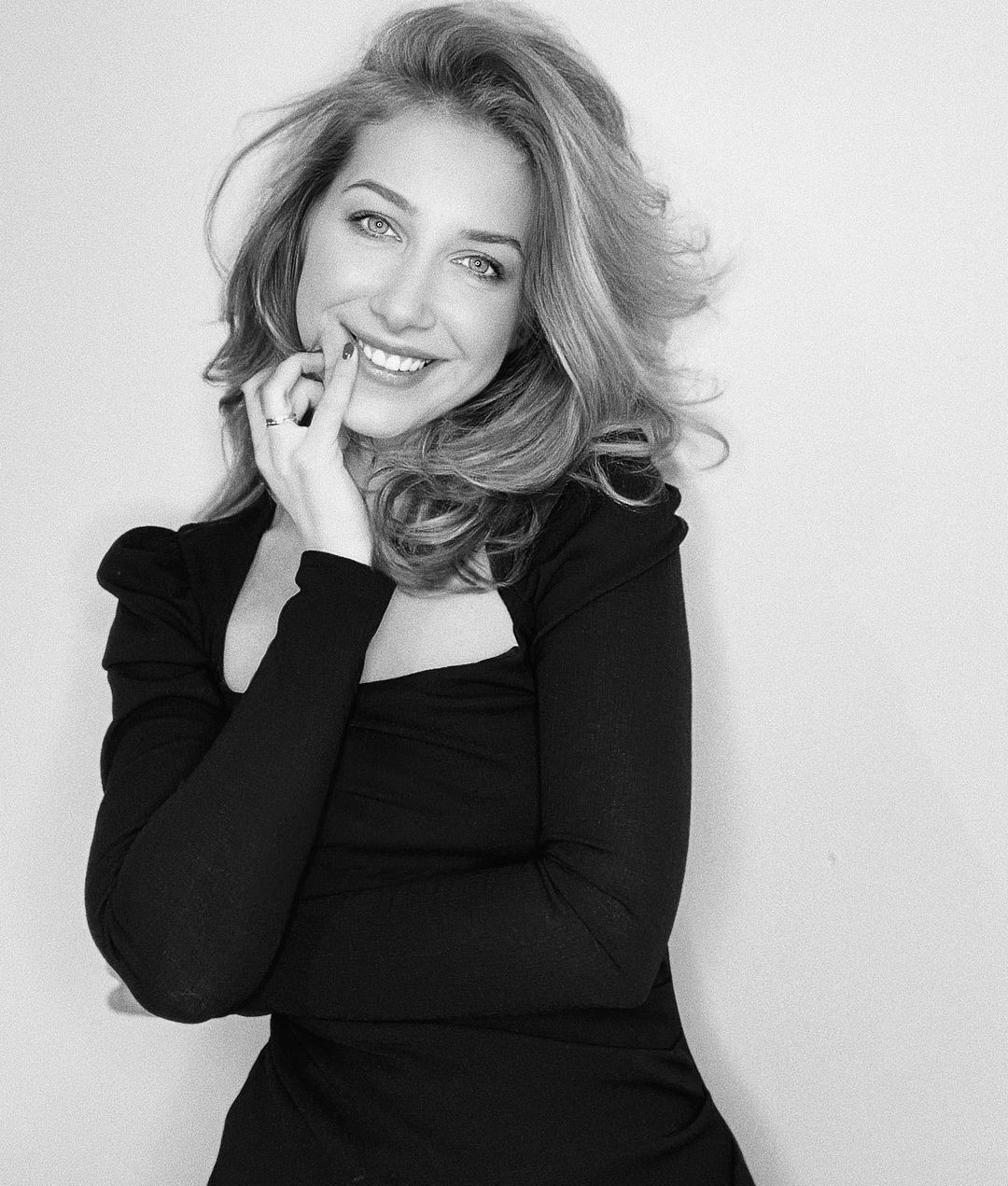 ведуча стася ровінська фото