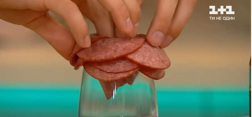 как правильно сделать розу из колбасы