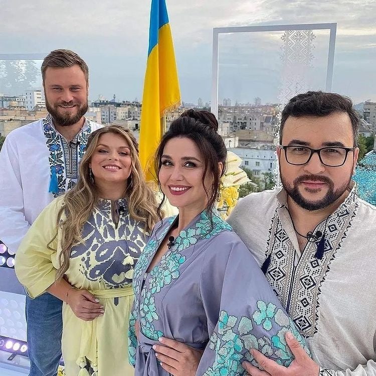 ведучі Сніданок 1+1