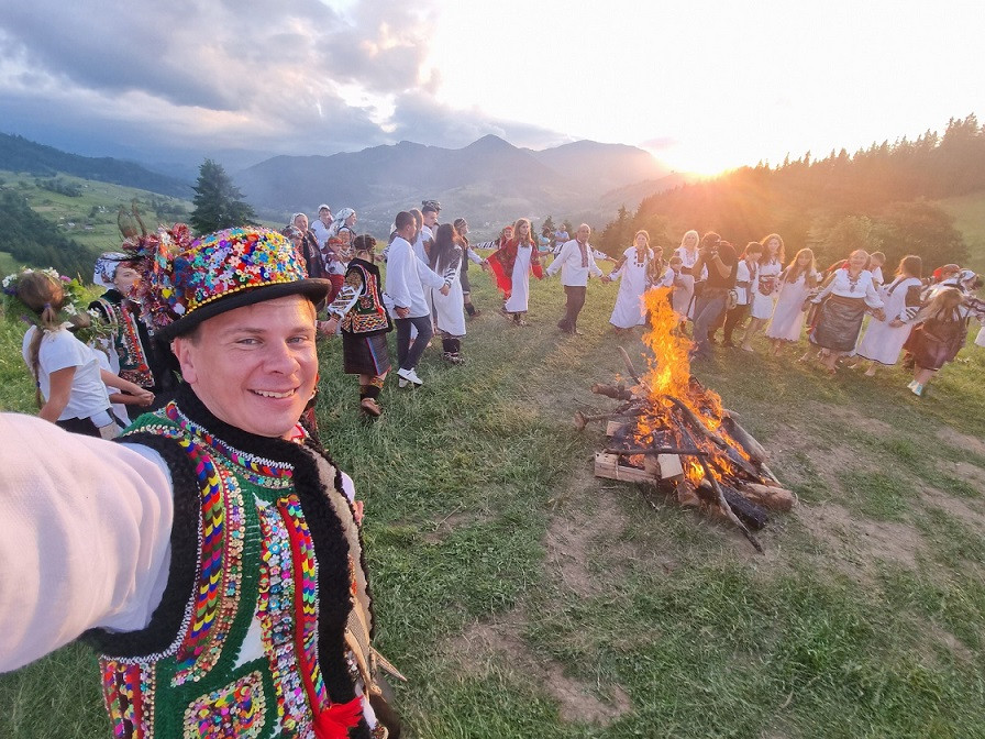 Дмитро Комаров