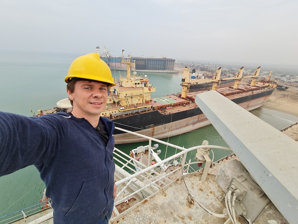 Світ навиворіт