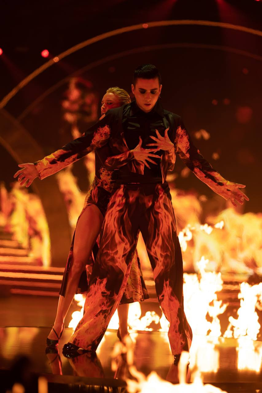 Танці з зірками