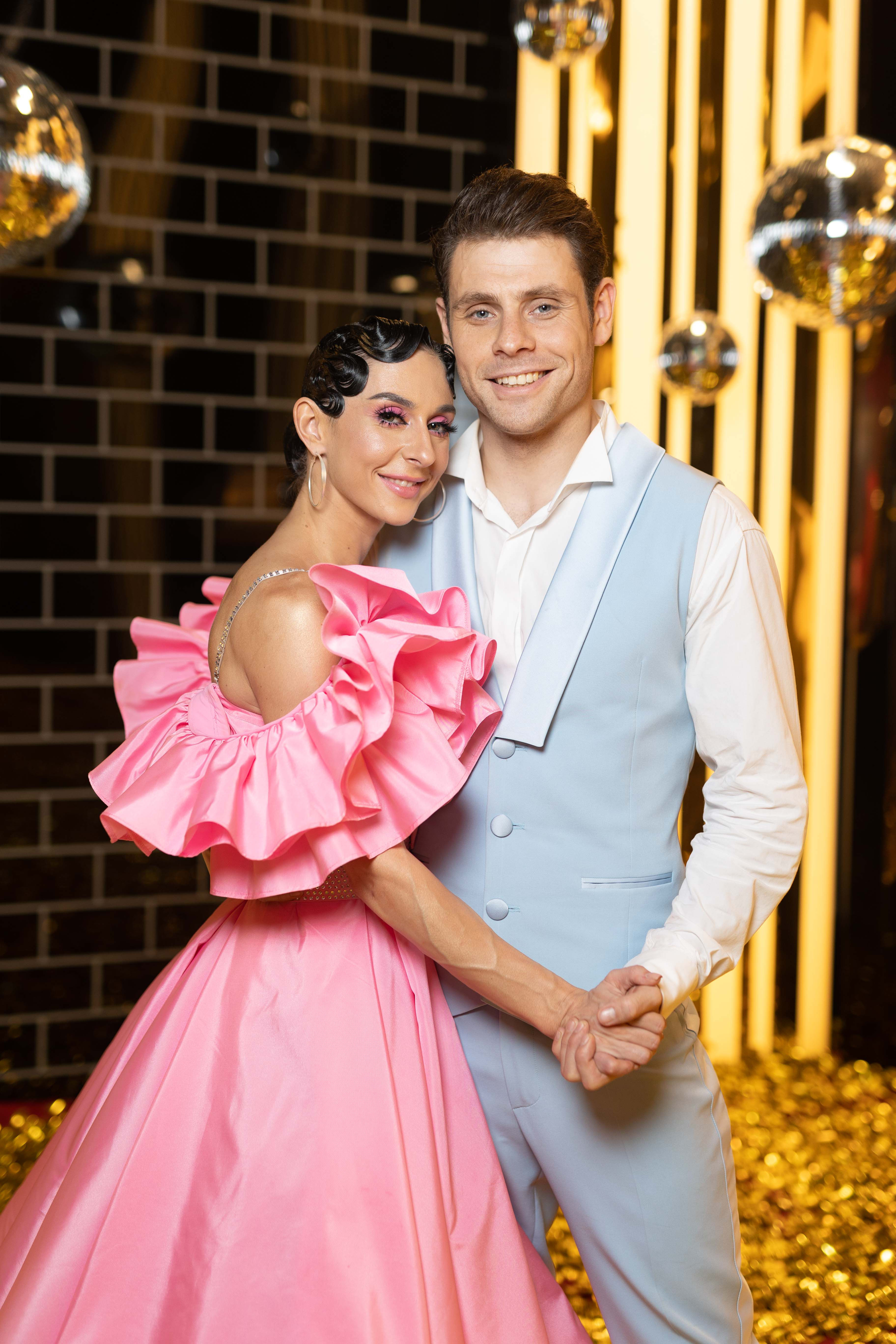 Танці з зірками