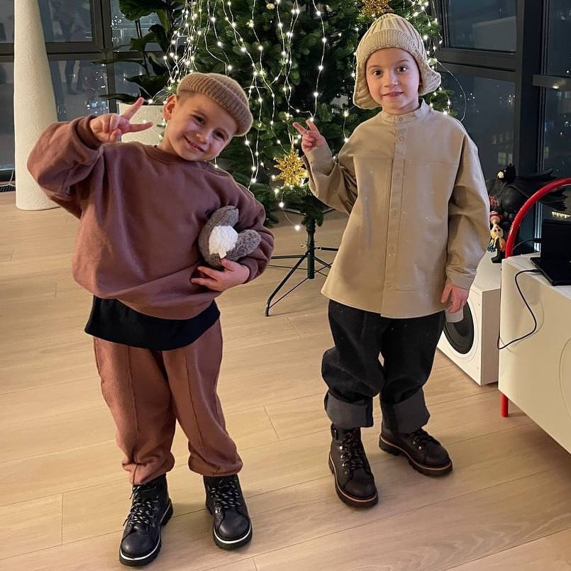 Монатік діти ялинка фото