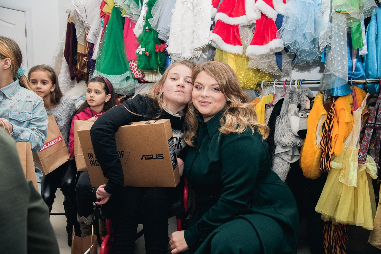 Неля Шовкопляс