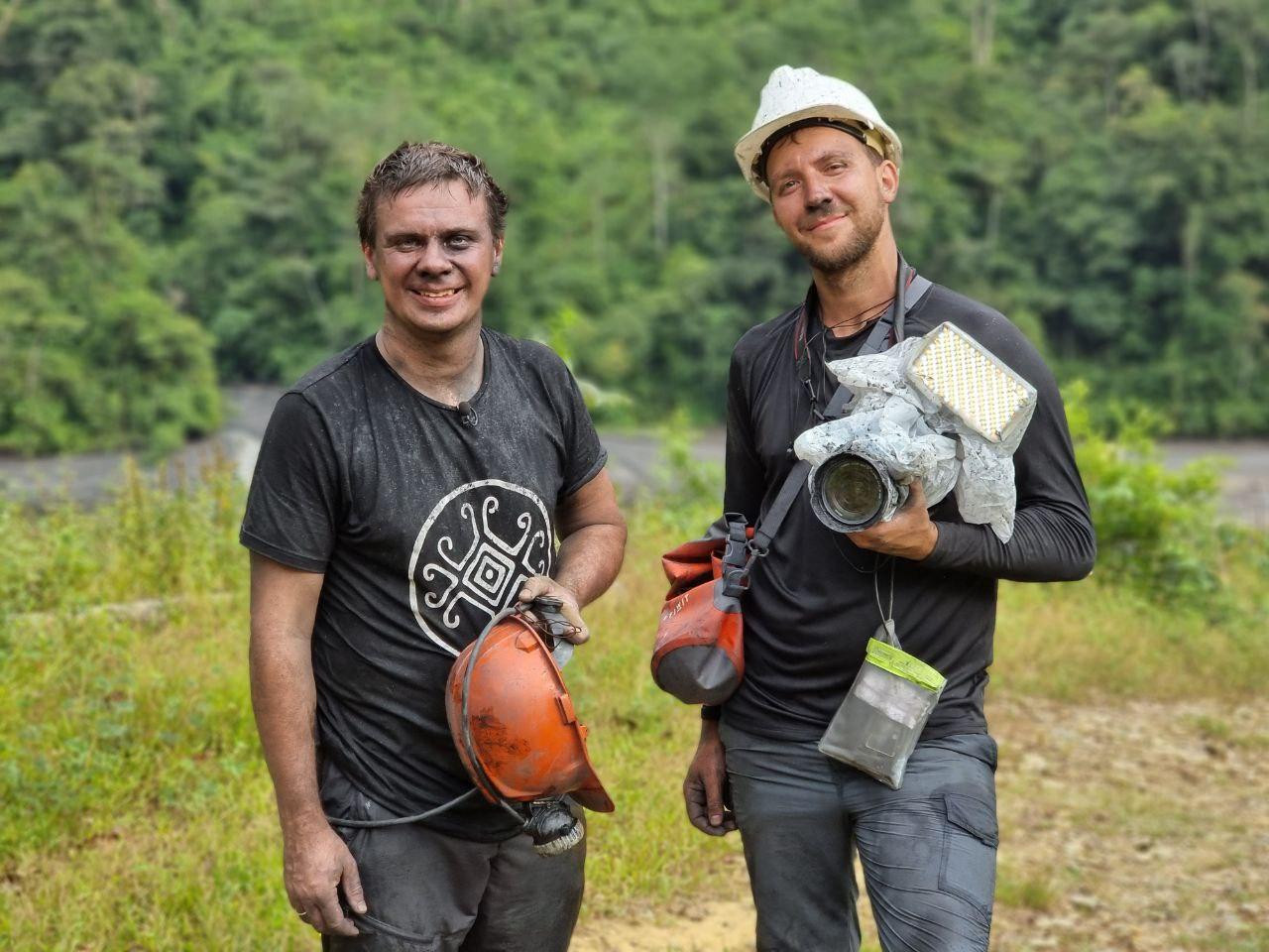 Дмитро Комаров Світ навиворіт