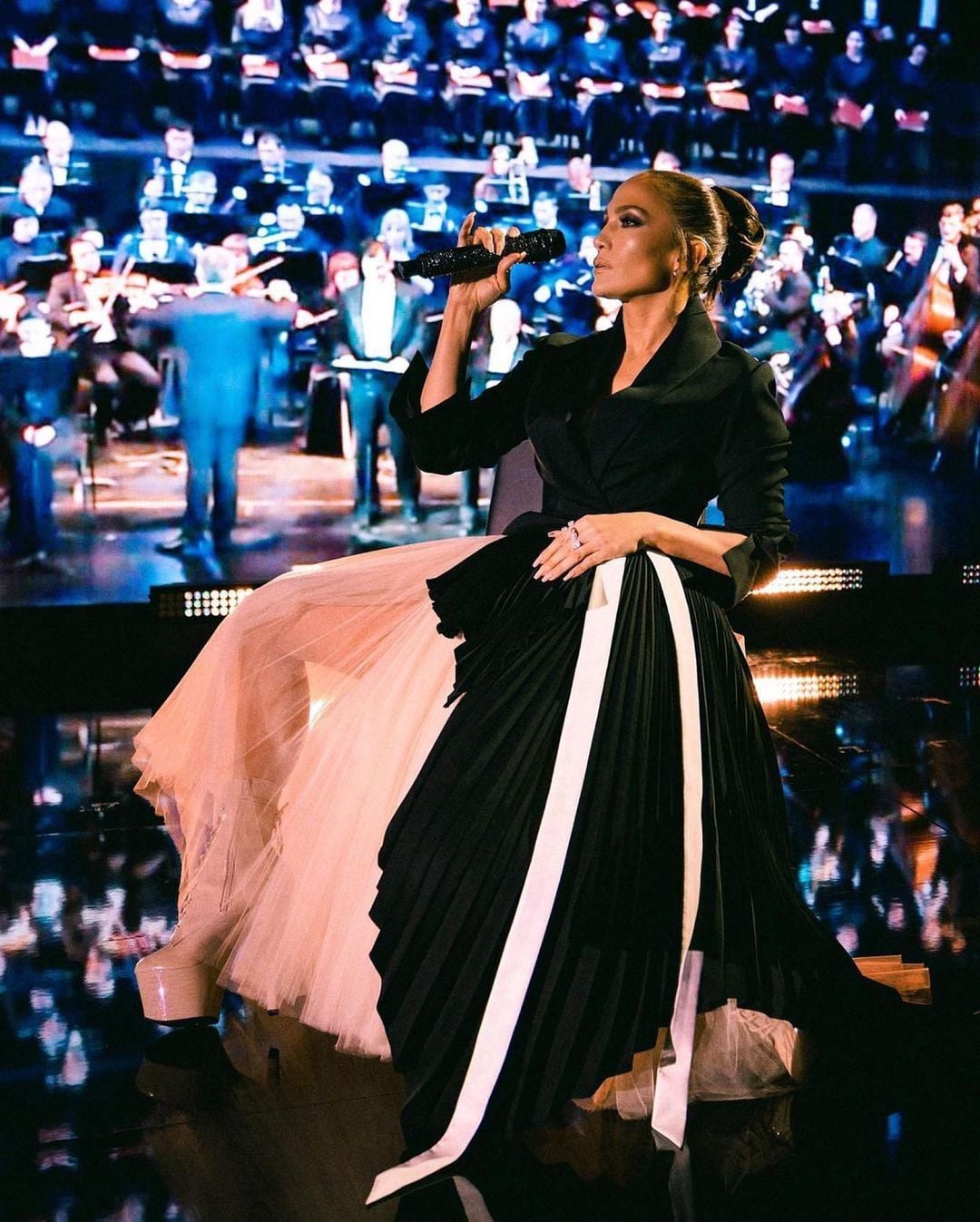 Дженіфер Лопес у вбранні від Ковальської