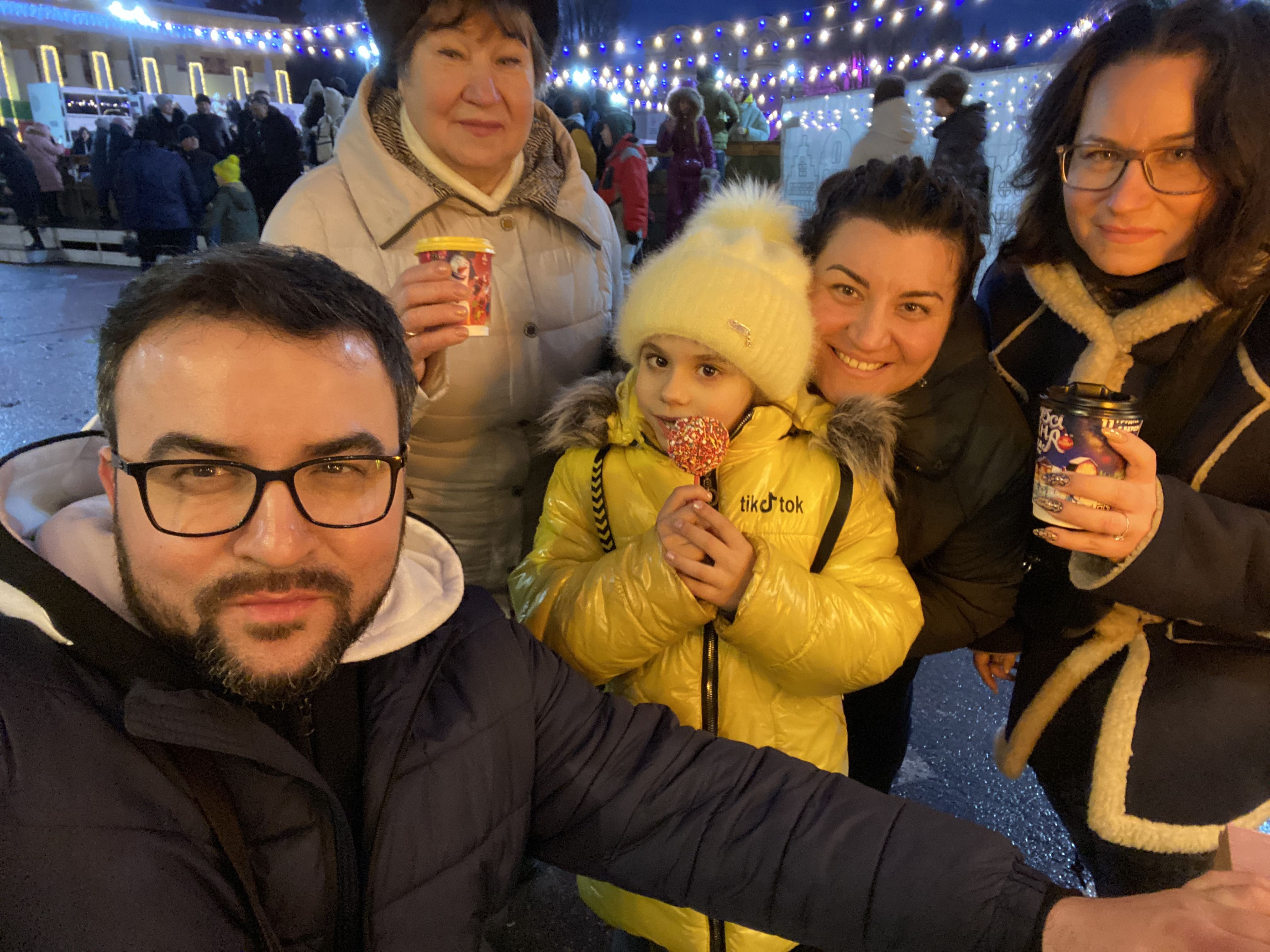 Сеничкий с семьей фото