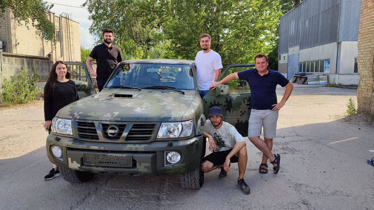 Автомобіль