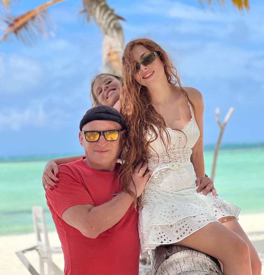 Оля Полякова чоловік діти