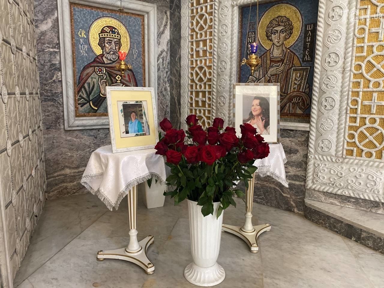 Писанка і мама