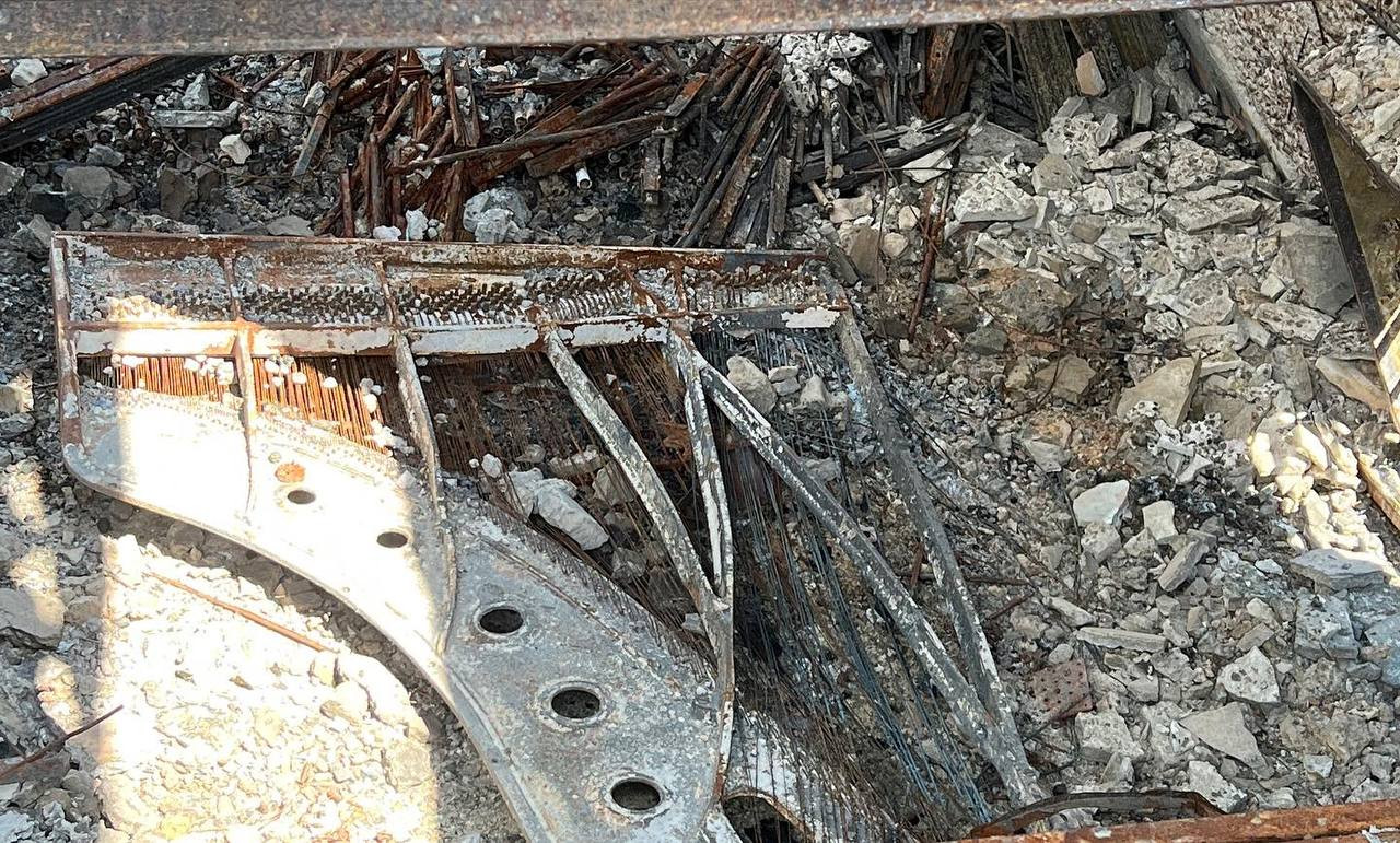 знищене фортепіано Євгена Хмари