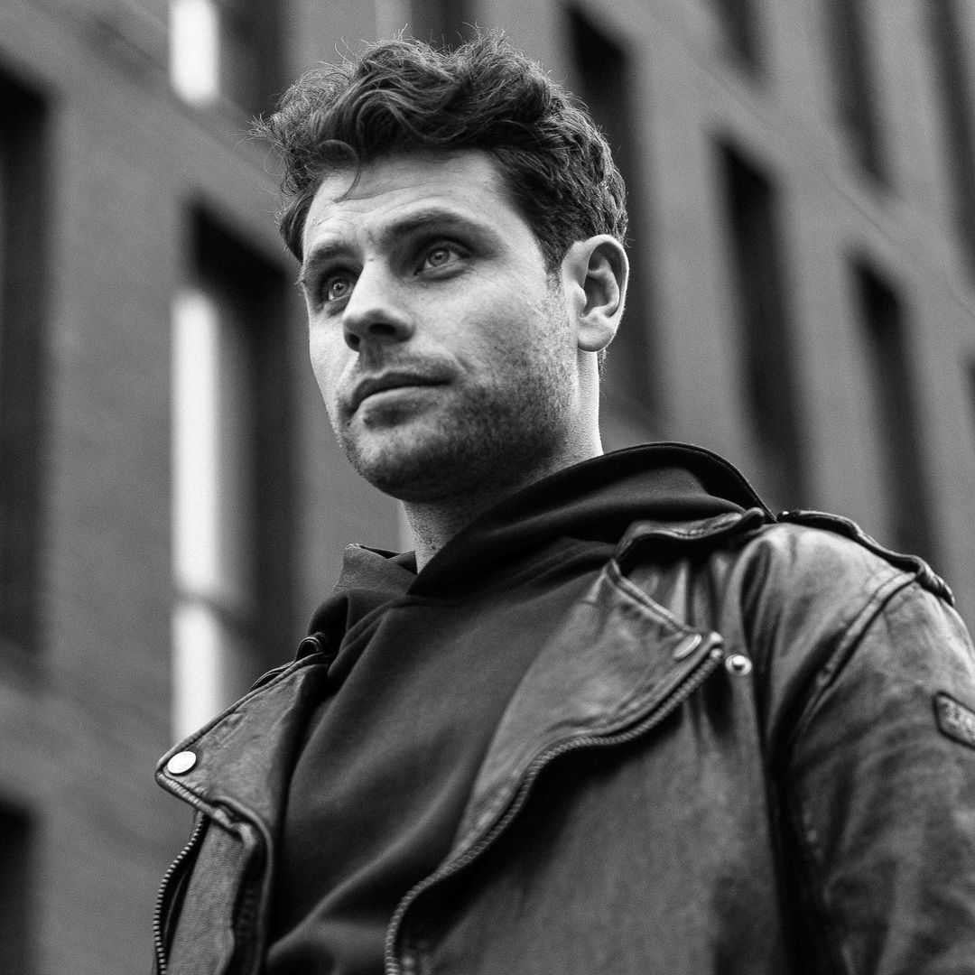 Артур Логай о жене