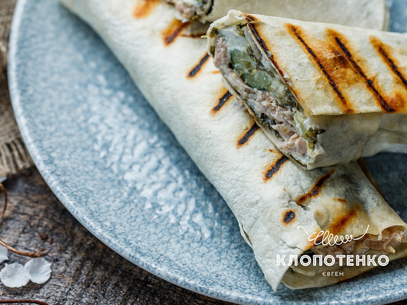 закуска з лаваша, тунця та норі