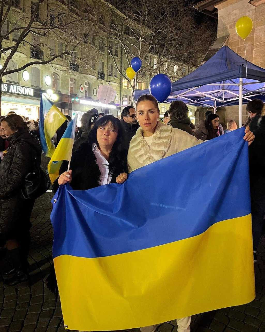 Иванна Онуфрийчук с мамой