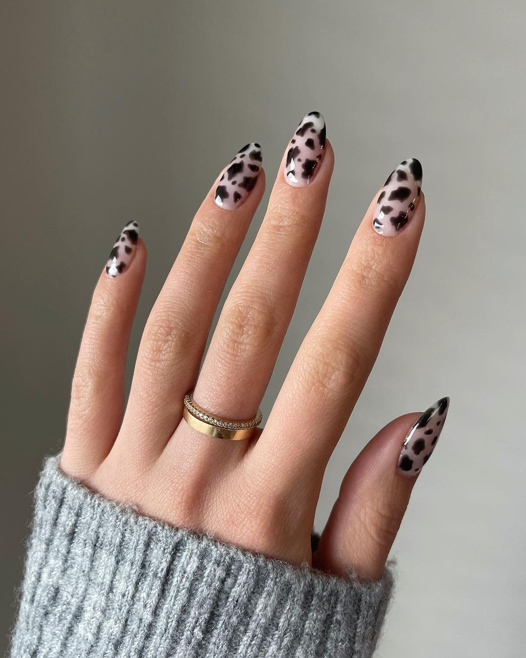 Леопардовий манікюр 2023