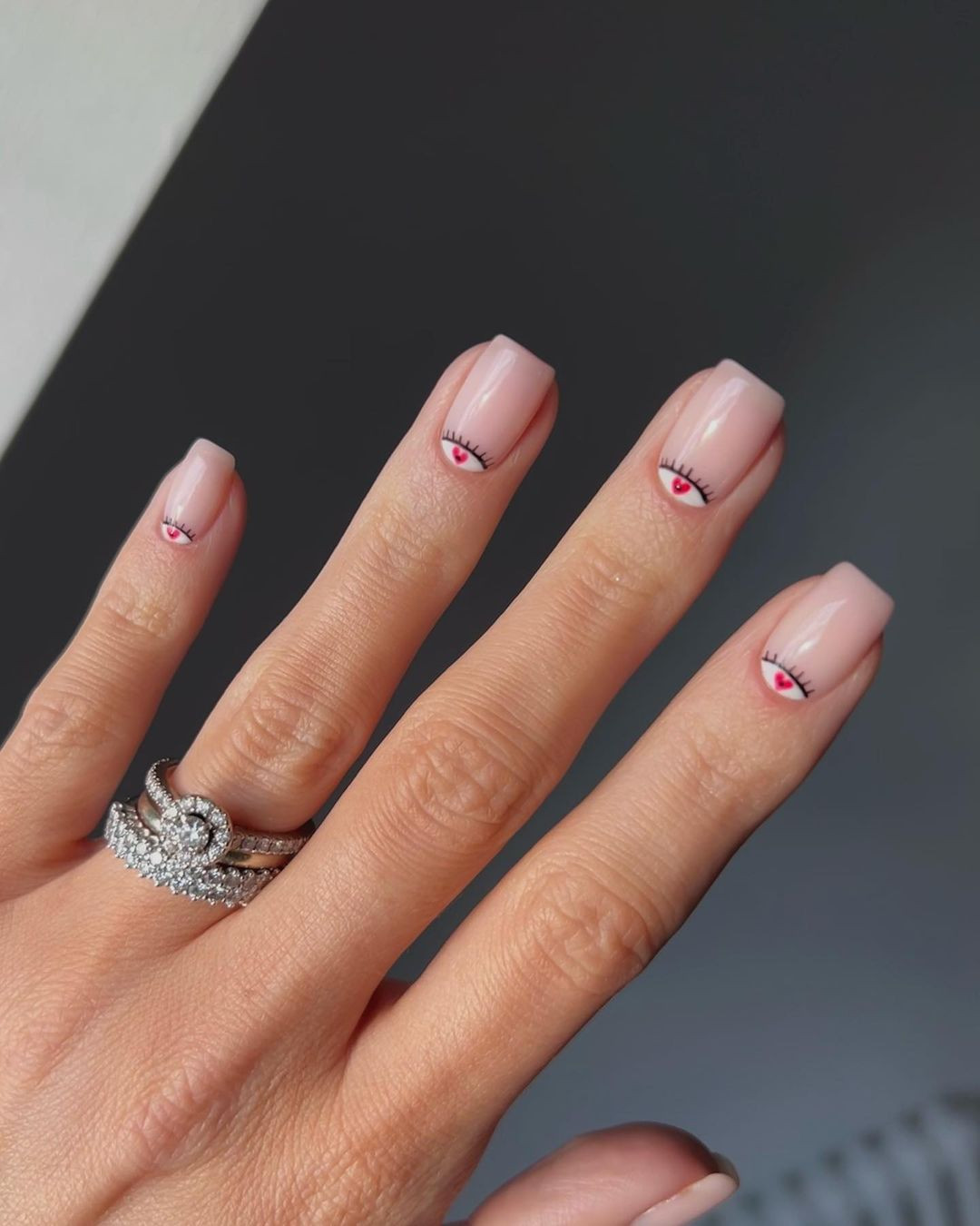 Оригінальний манікюр на короткі нігті