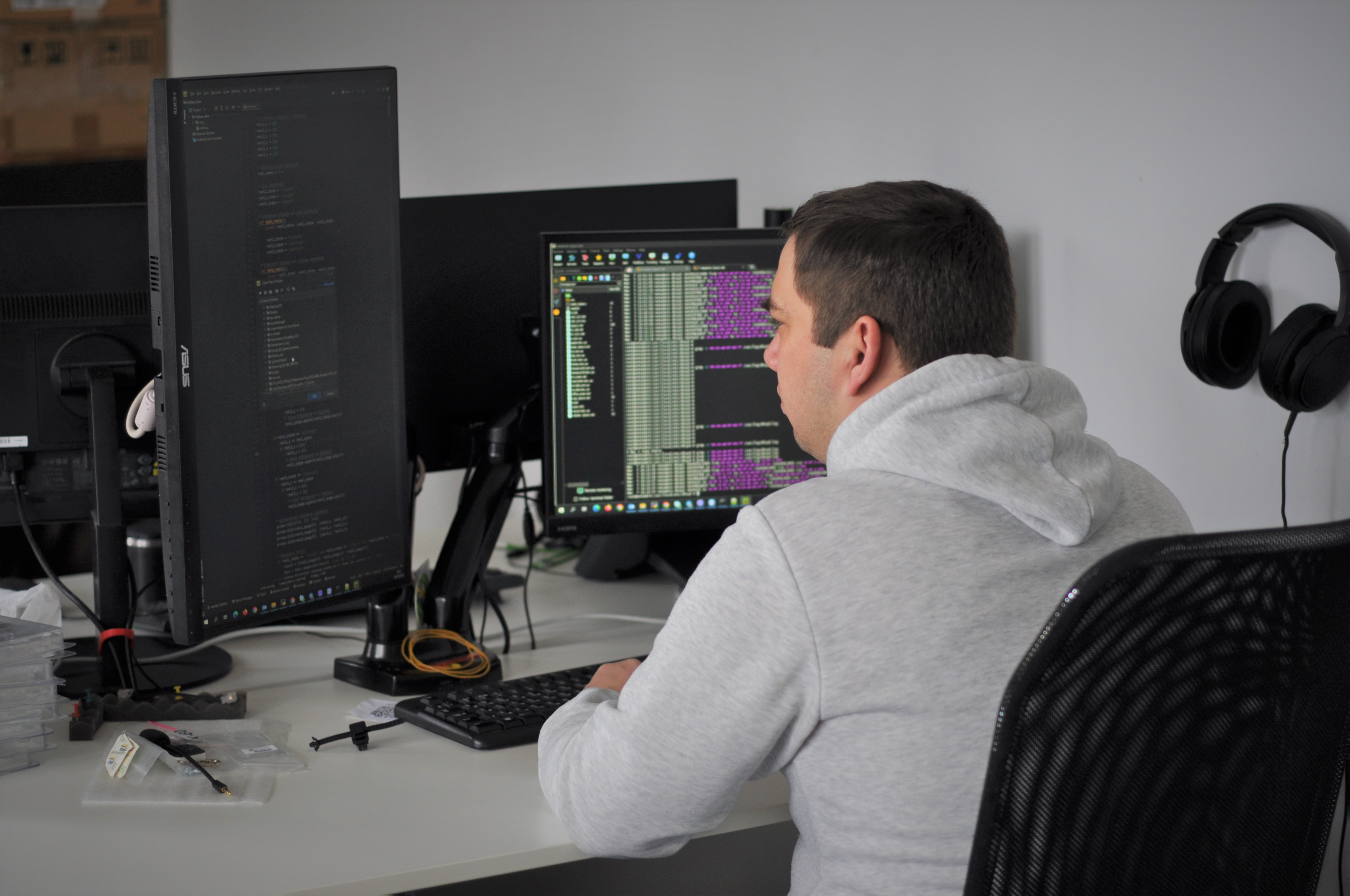 Віталій Токарєв фото - 1+1