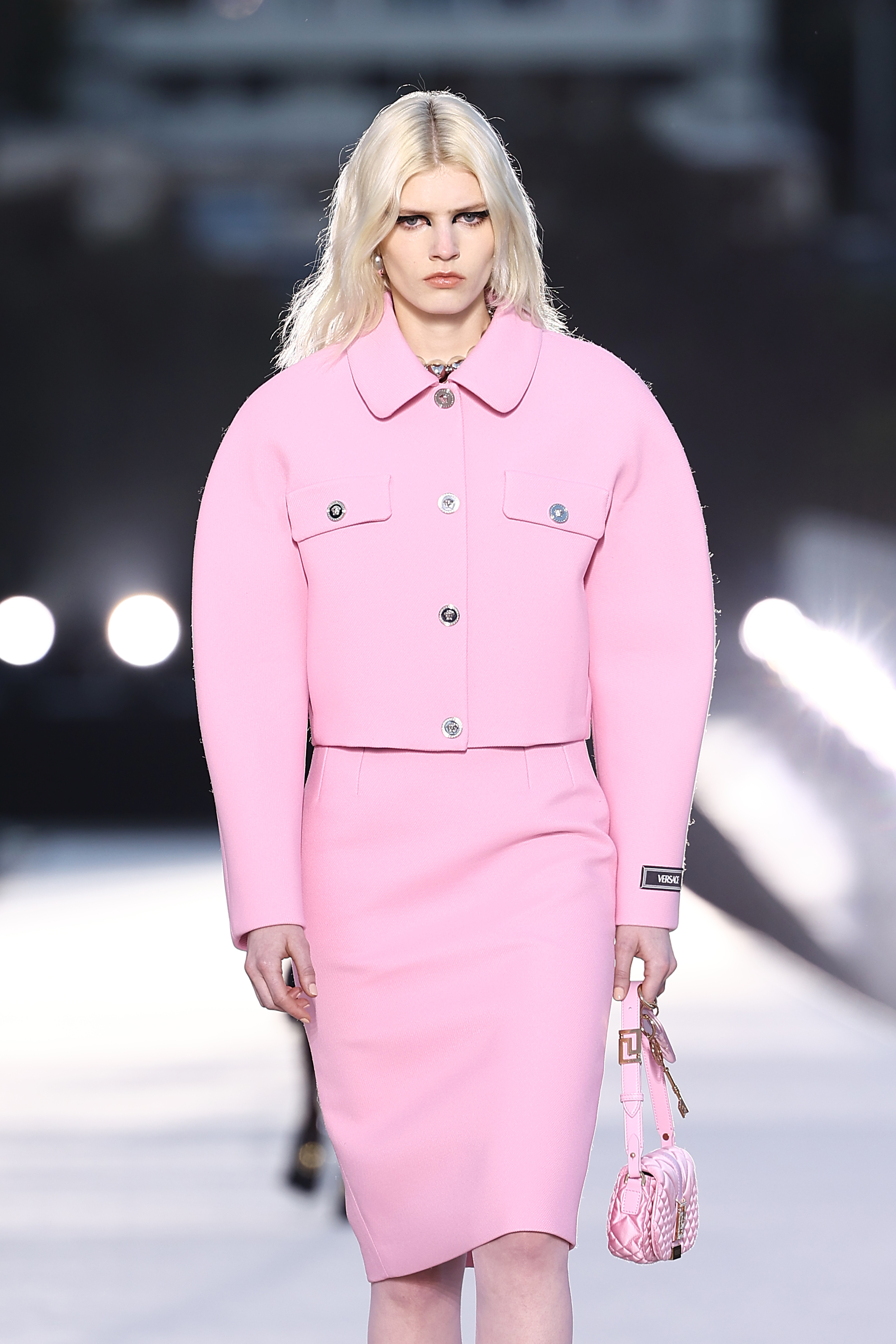 Яскрава спідниця на весну - 1+1