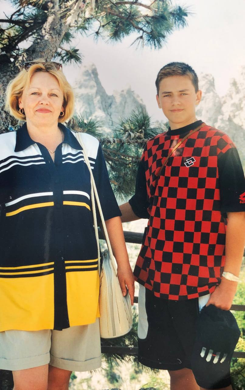 Тімур Мірошниченко (14) з мамою Тамарою Євгеніївною 1+1
