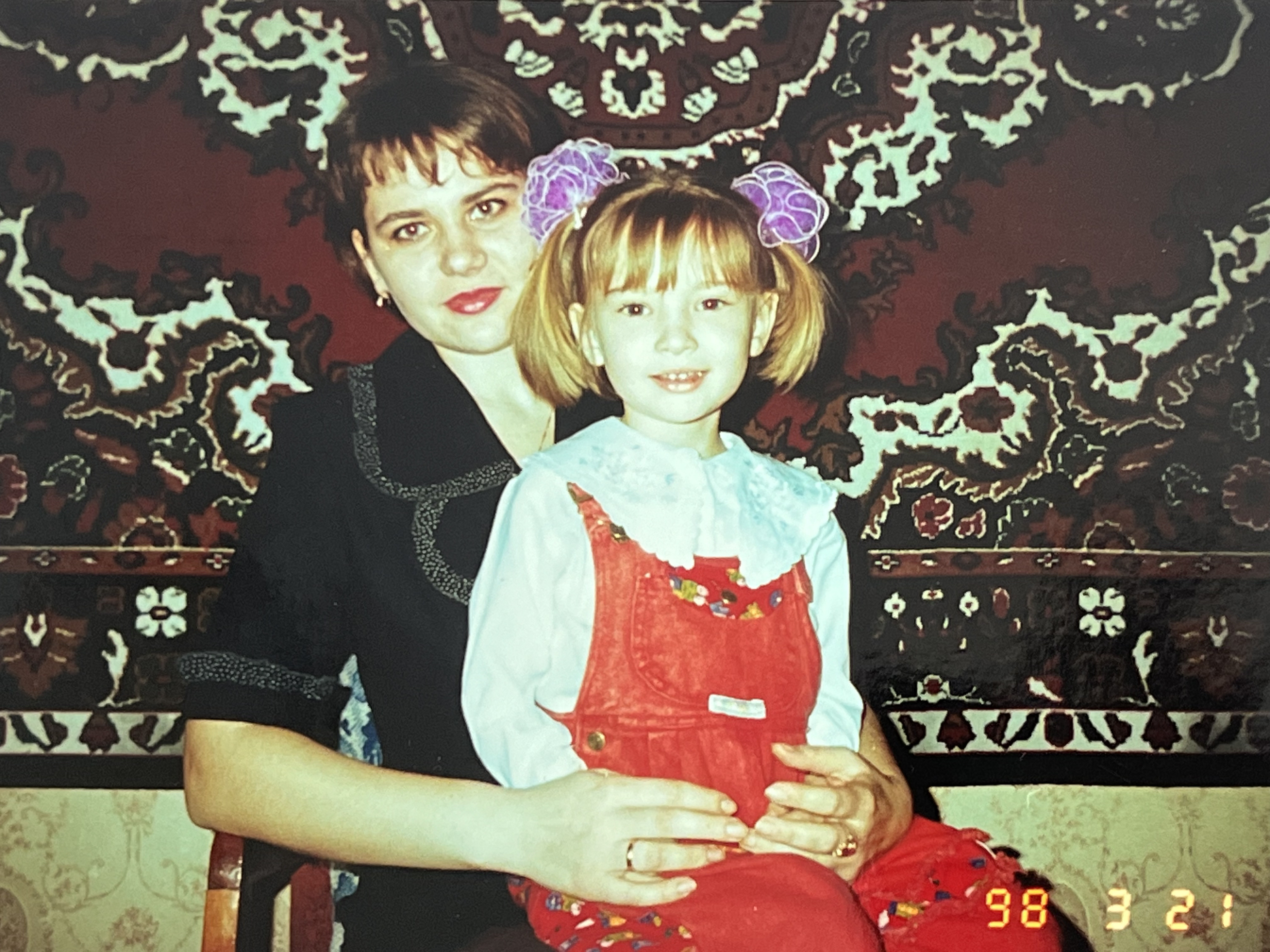 Наталя Островська (5 років) з мамою Вікторією Володимирівною 1+1