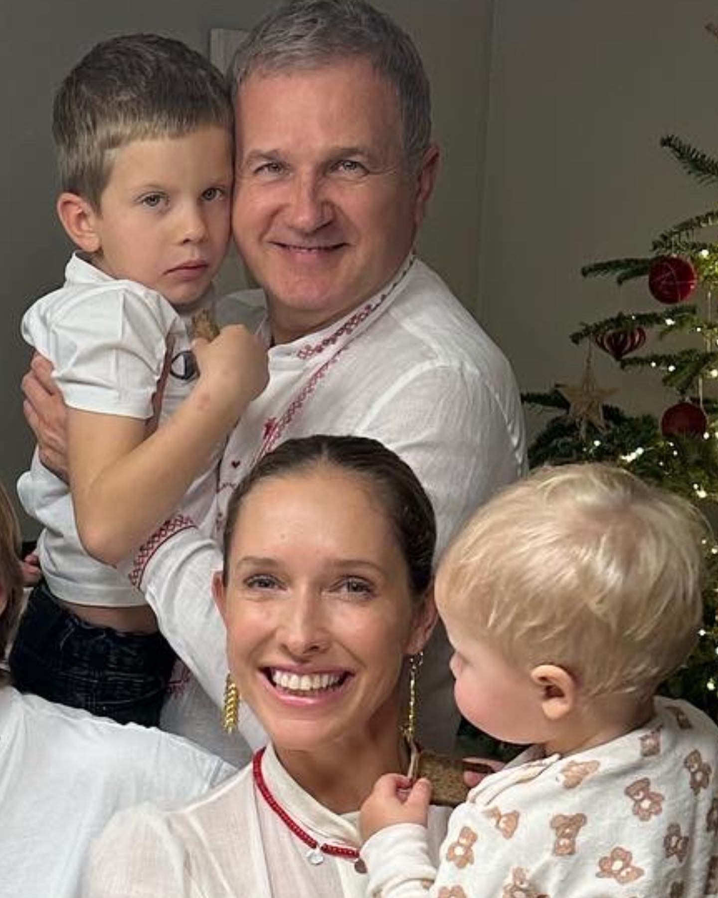 Юра Горбунов і Катя Осадча з синами 1+1