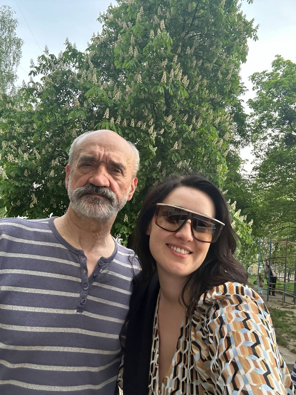 Соломія Вітвіцька з татом - 1+1