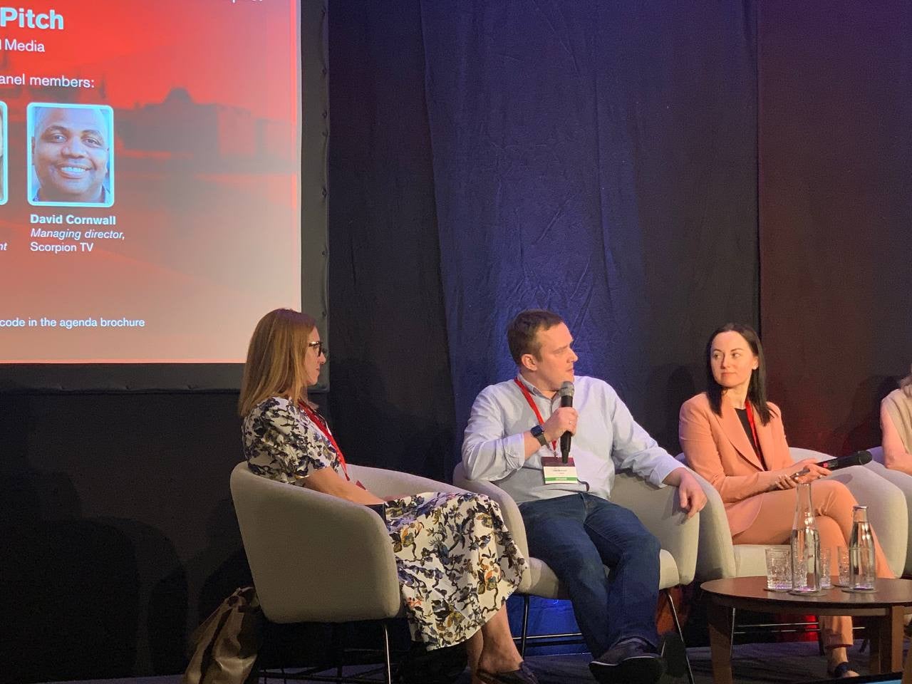 1+1 media на конференції в Будапешті фото