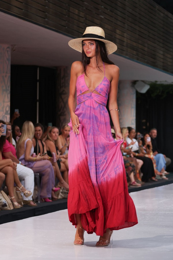 Модні сукні 2023 - 1+1