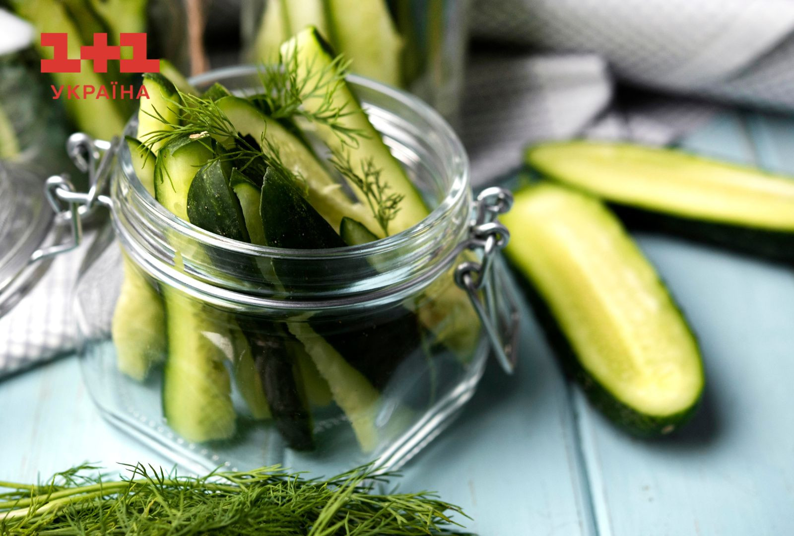 малосольні огірки