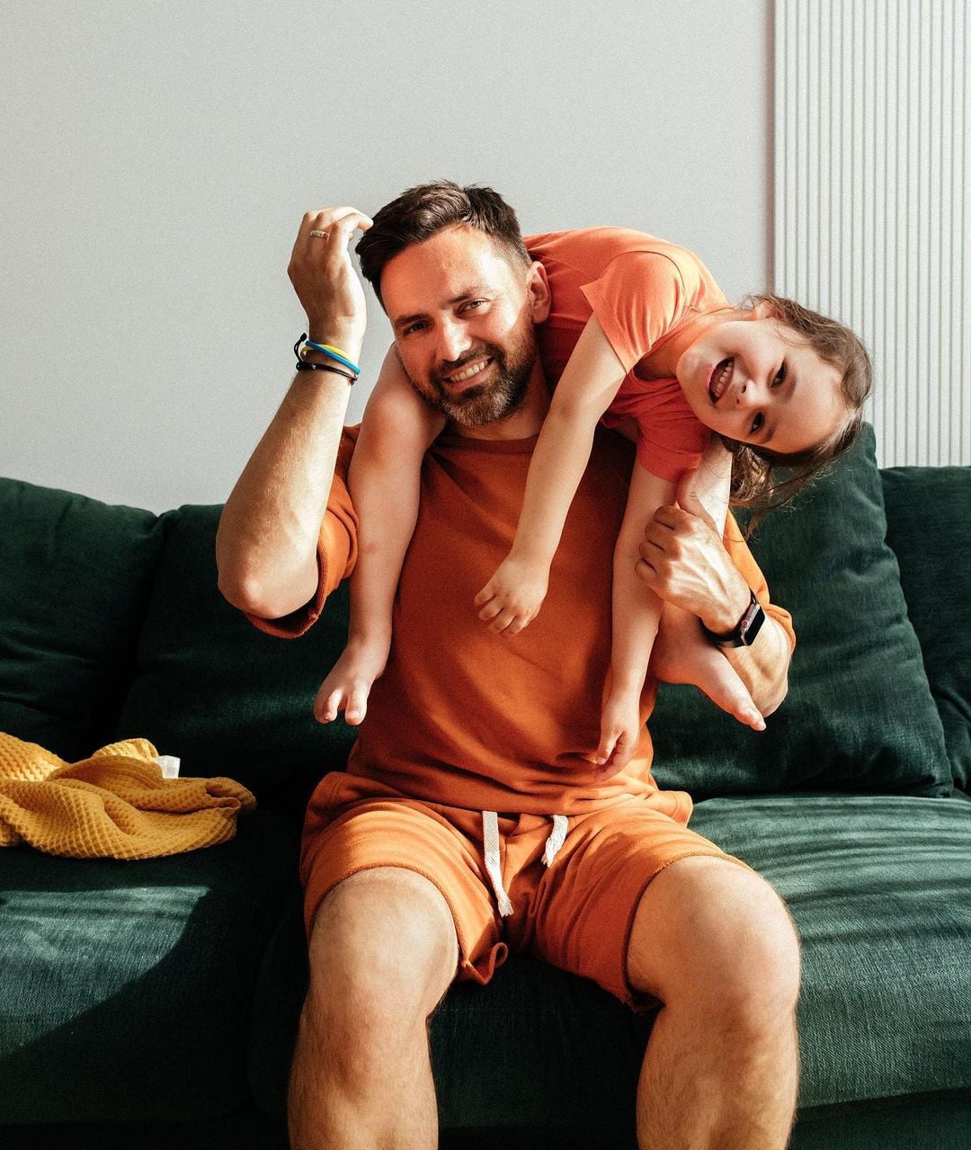 Тімур Мірошниченко з донькою - 1+1