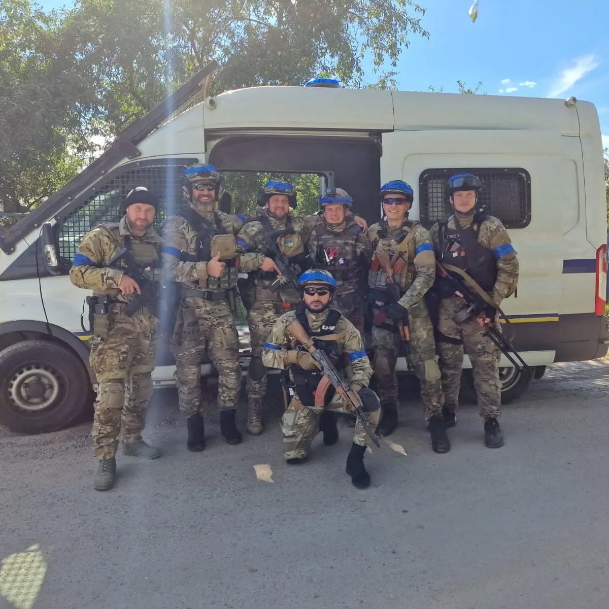 Дмитро Комаров з військовими