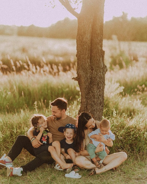 Тімур та Інна Мірошниченко з дітьми