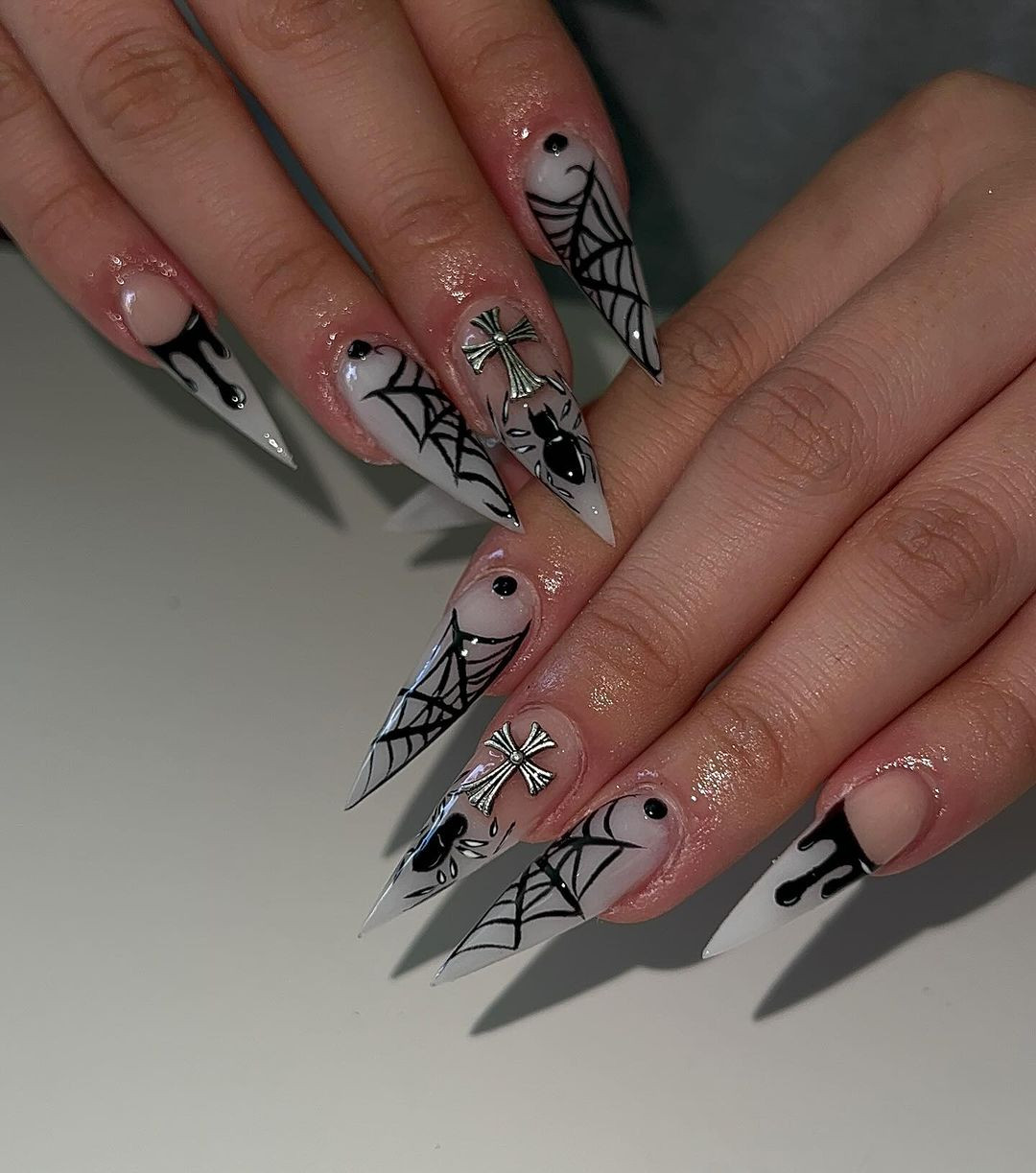 Ідеї манікюру на Гелловін 2023 - фото