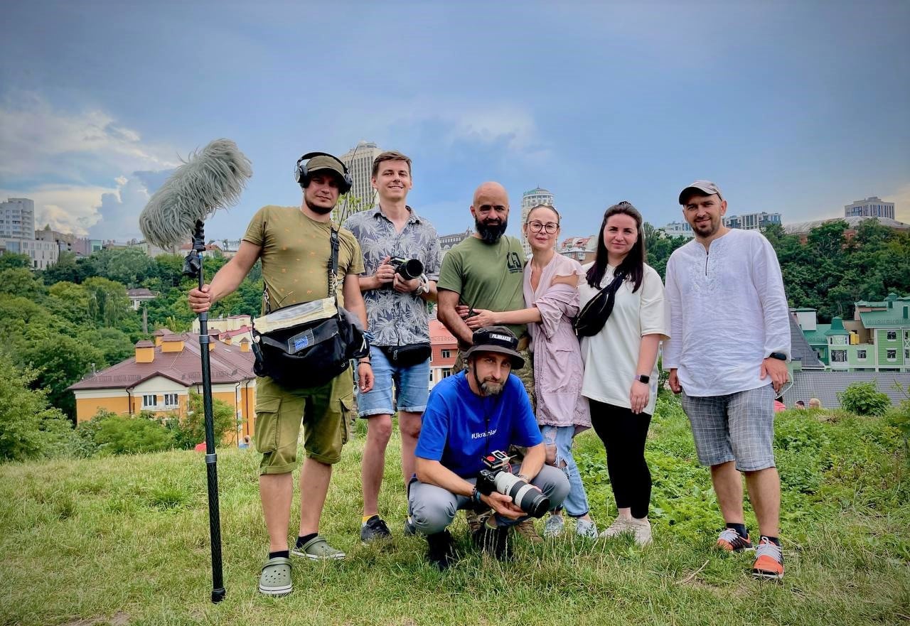 Знімальна група проєкту та Масі Найєм «Інтернаціональний фронт»