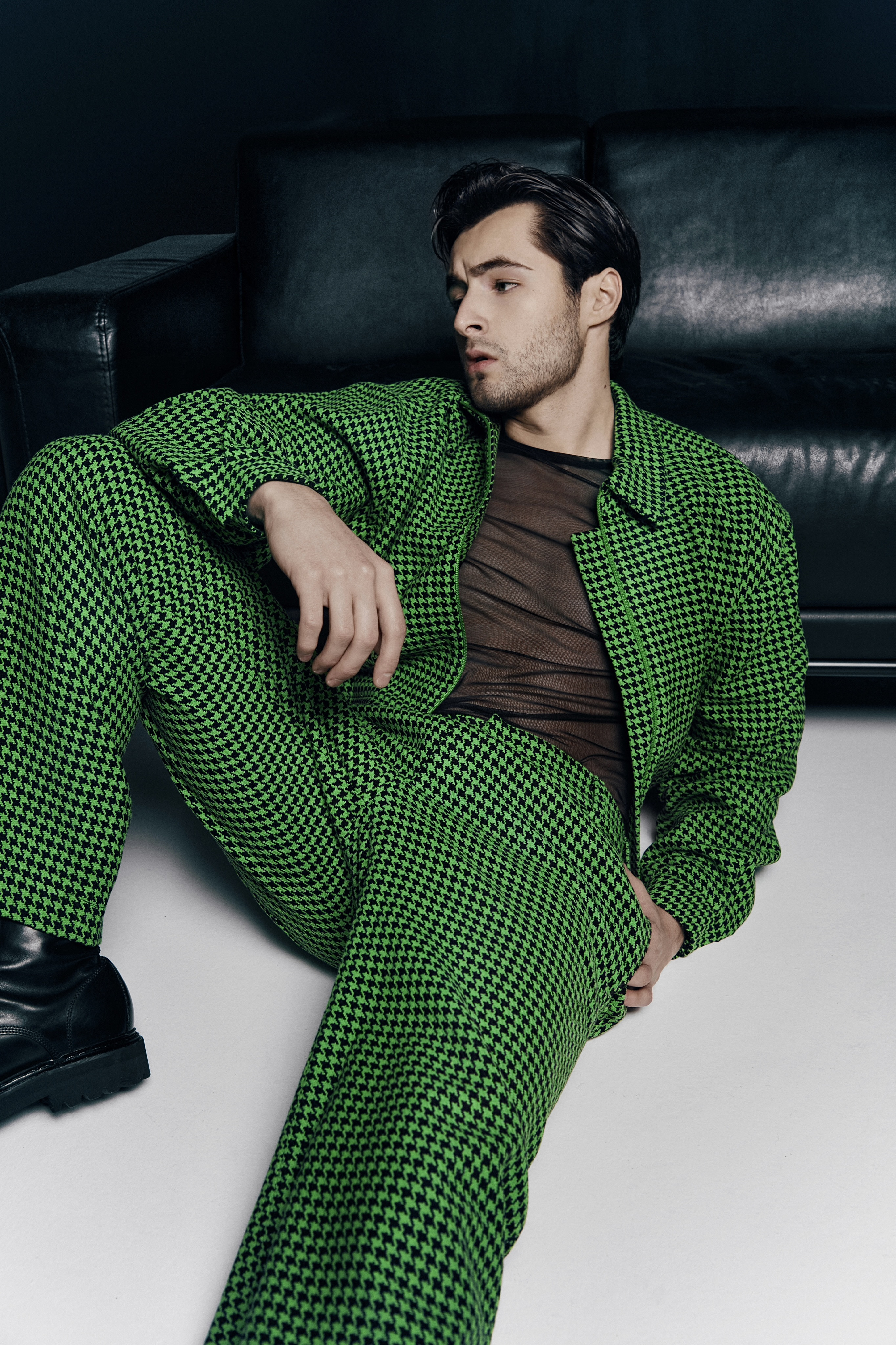 Ексучасник "Голосу країни" KHAYAT випустив оновлений хіт з Голосу країни