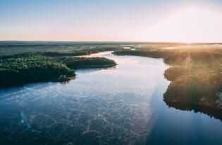 Самые красивые искусственные водоемы Украины: 5 удивительных мест