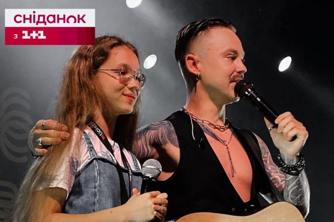 Артем Пивоваров розчулив відео юної українки, яка відрізала довге волосся на його концерті заради ЗСУ - відео